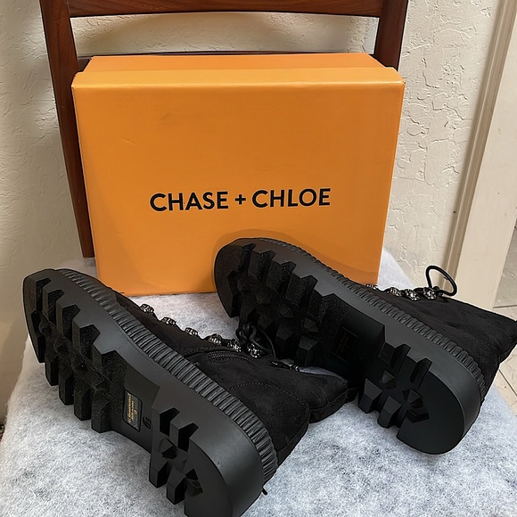 🖤 Chase + Chloe boots - Picture 3 of 4